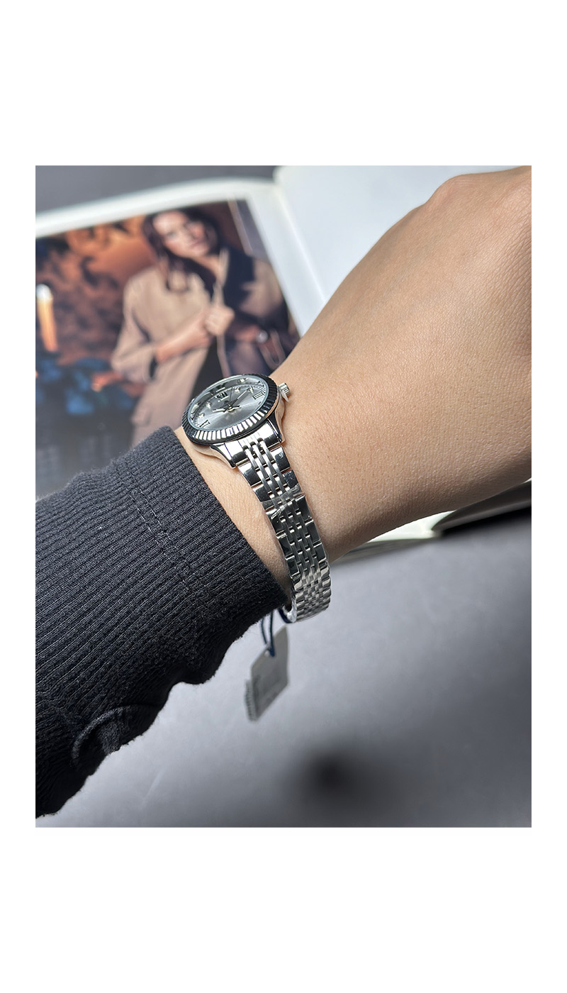 dolphin_codes.web_matrial_media گالری